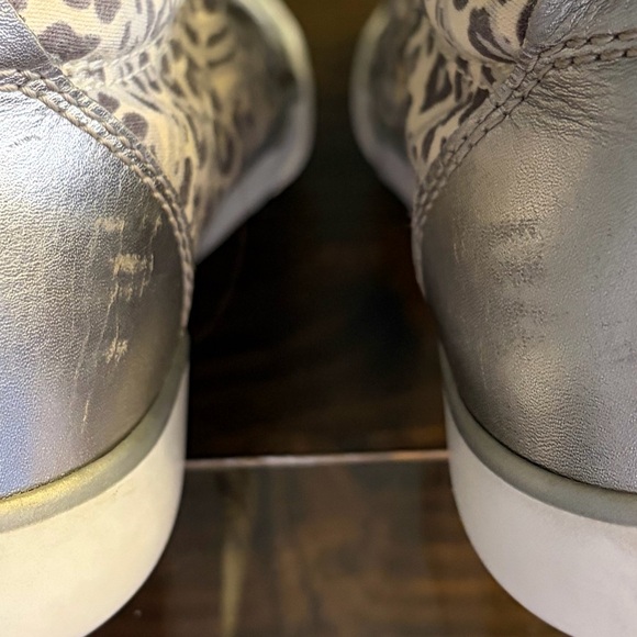 Coach Barrett Signature Silver Grey Leopard Ocelot Print Women's Sneakers 6.5 - Picture 4 of 15